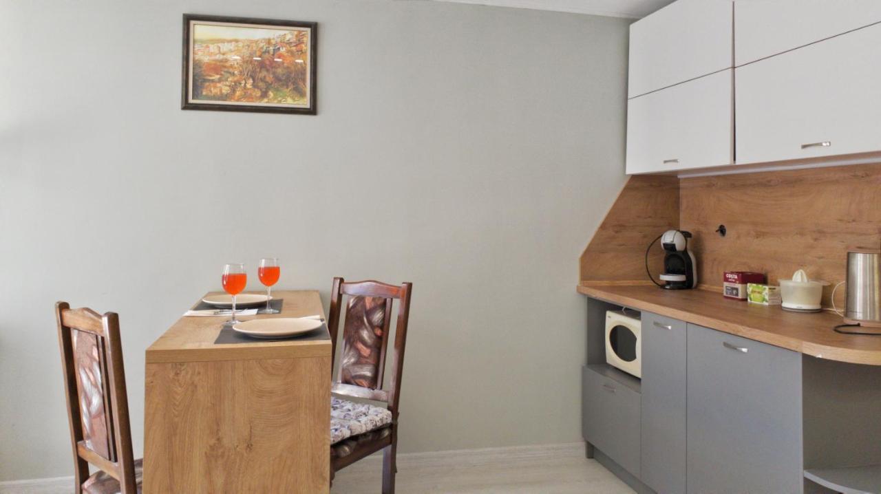 Cozy Studio Near The Park With Huge Verandah. Veliko Tarnovo Buitenkant foto