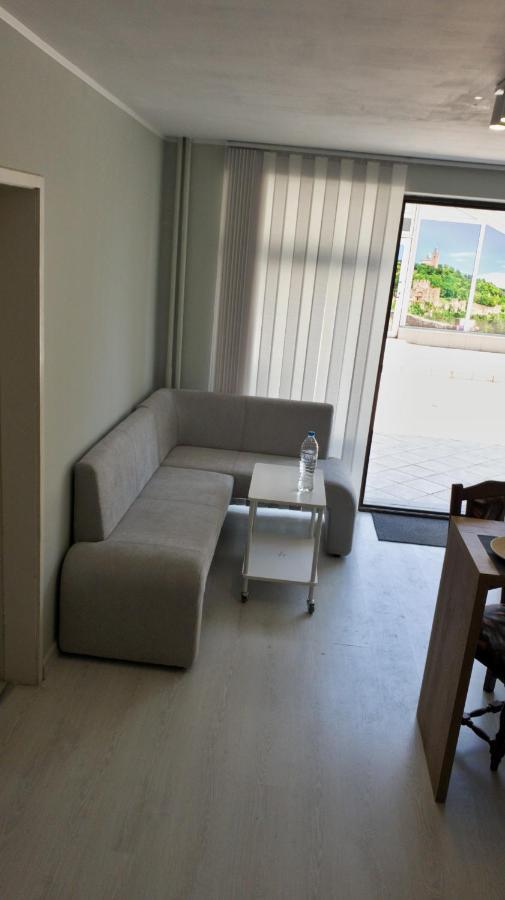 Cozy Studio Near The Park With Huge Verandah. Veliko Tarnovo Buitenkant foto